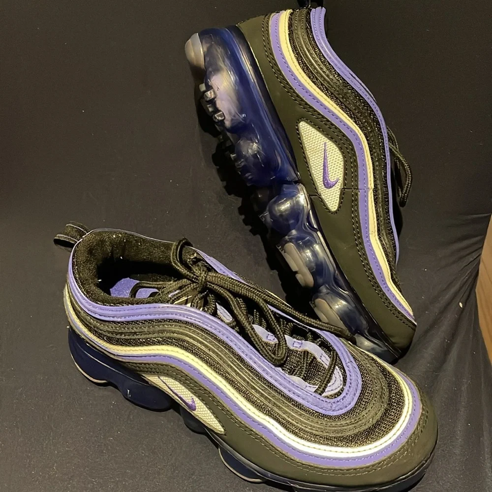 Nike Air Vapormax 97 GS Persian Violet Black  Size 4Y 5.5 Womens BV1153-001 EUC - Picture 3 of 9